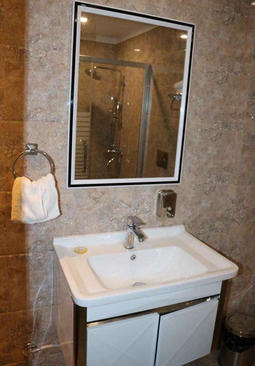 Hotel Blue Lagoon Haridwār Zewnętrze zdjęcie