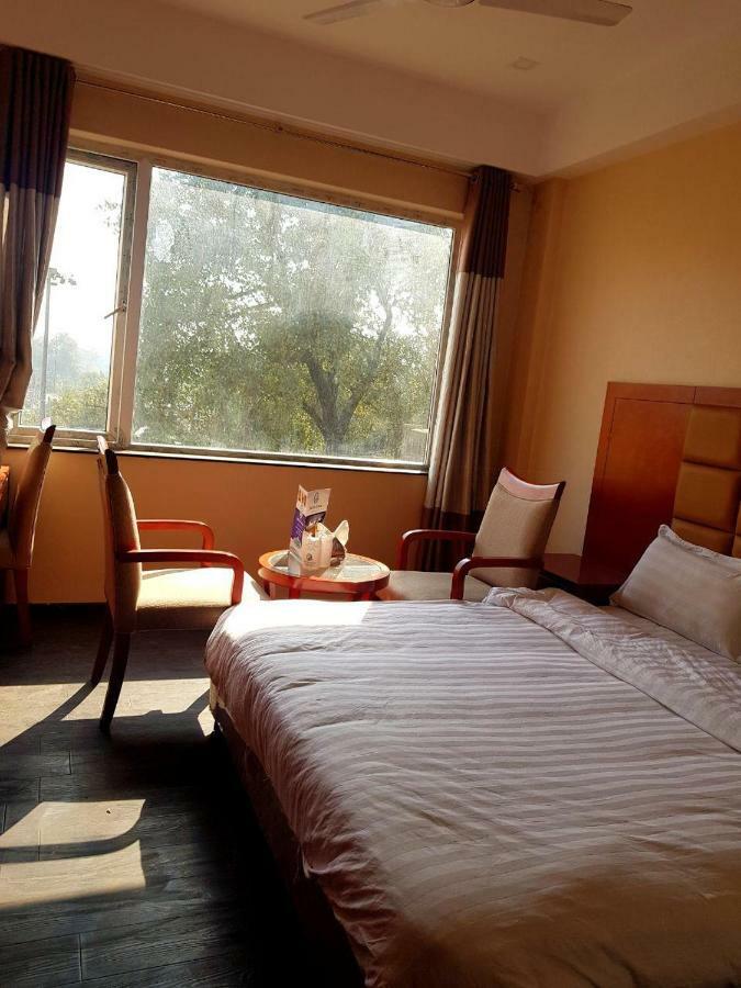Hotel Blue Lagoon Haridwār Zewnętrze zdjęcie