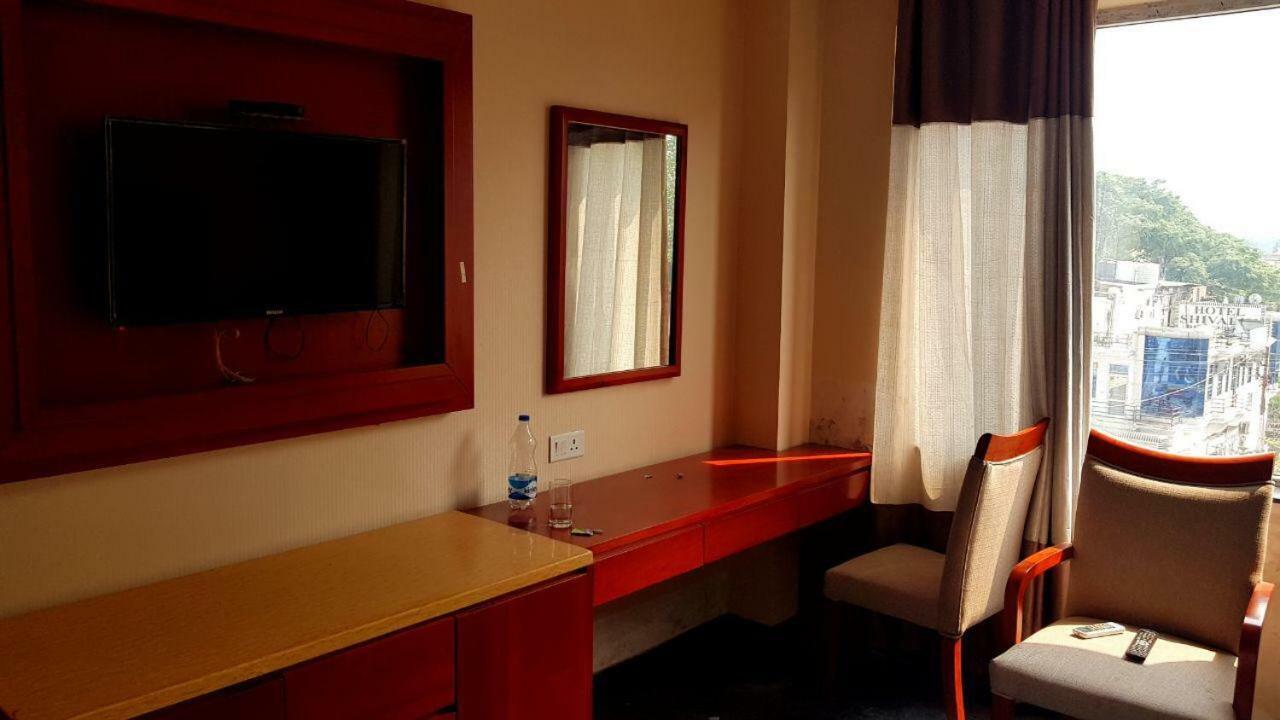 Hotel Blue Lagoon Haridwār Zewnętrze zdjęcie
