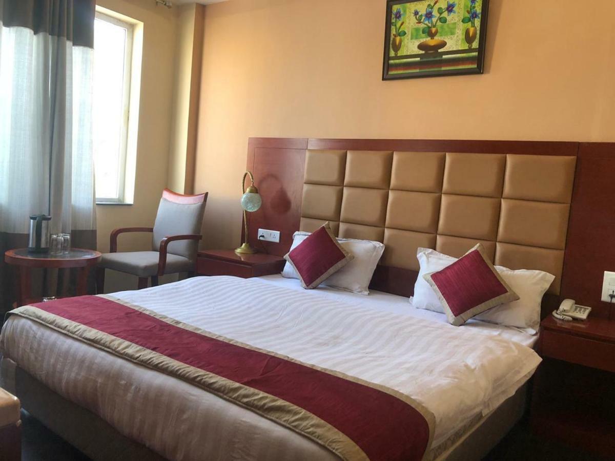Hotel Blue Lagoon Haridwār Zewnętrze zdjęcie