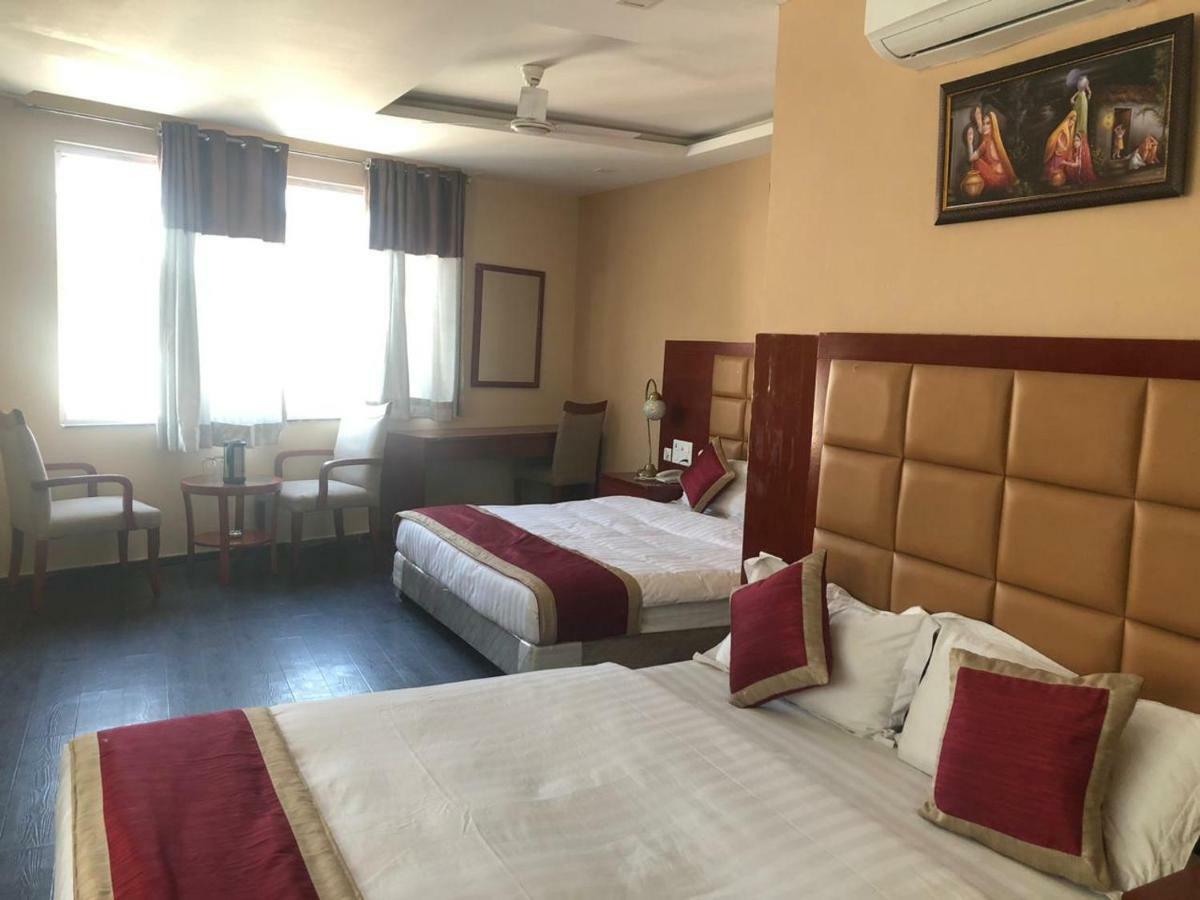 Hotel Blue Lagoon Haridwār Zewnętrze zdjęcie